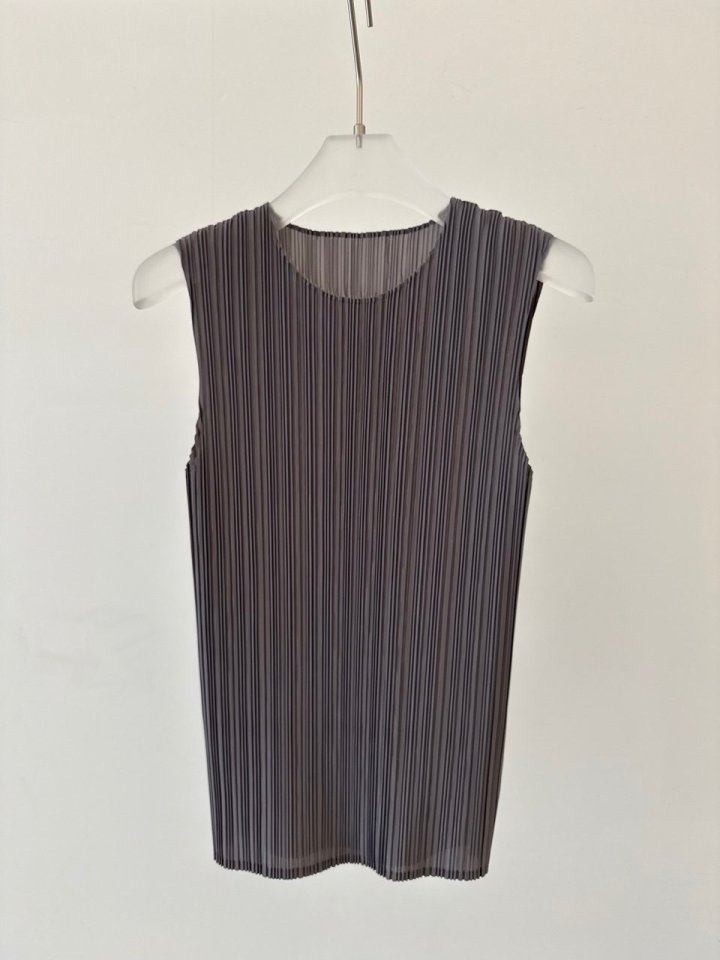 Janie - Korean Women Fashion - #pursuepretty - Pleated Sleeveless - 4