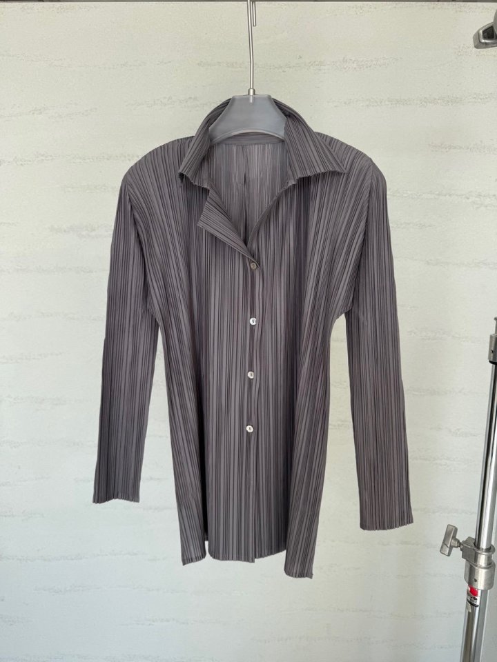 Janie - Korean Women Fashion - #romanticstyle - Liiplests Pleated Button Cardigan - 7