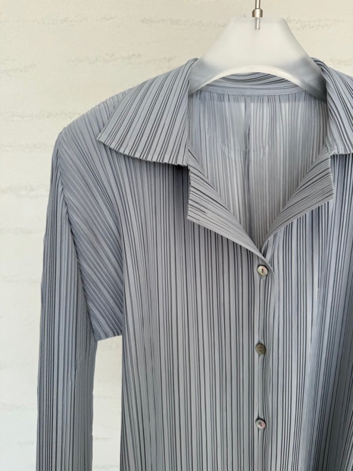 Janie - Korean Women Fashion - #vintageinspired - Liiplests Pleated Button Cardigan - 4