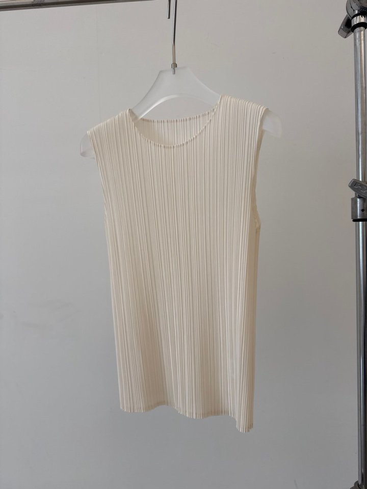 Janie - Korean Women Fashion - #vintagekidsstyle - Pleated Sleeveless - 2