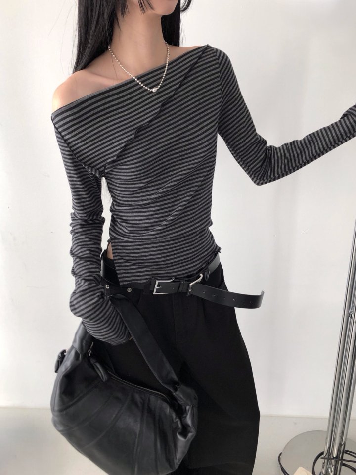 Jeiin - Korean Women Fashion - #womensfashion - Lily Off Long Sleeve Tee - 4