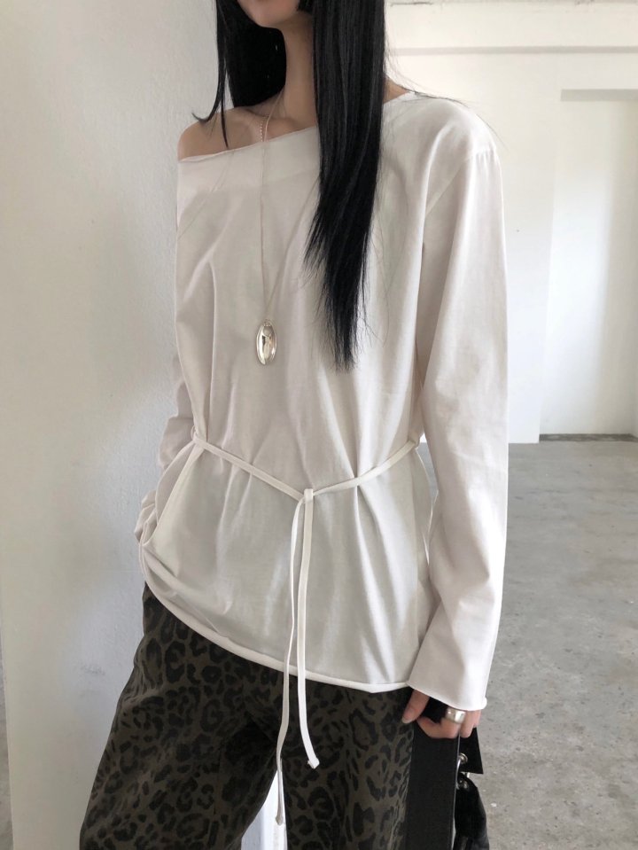 Jeiin - Korean Women Fashion - #vintageinspired - Cutting Long Sleeve Tee - 6