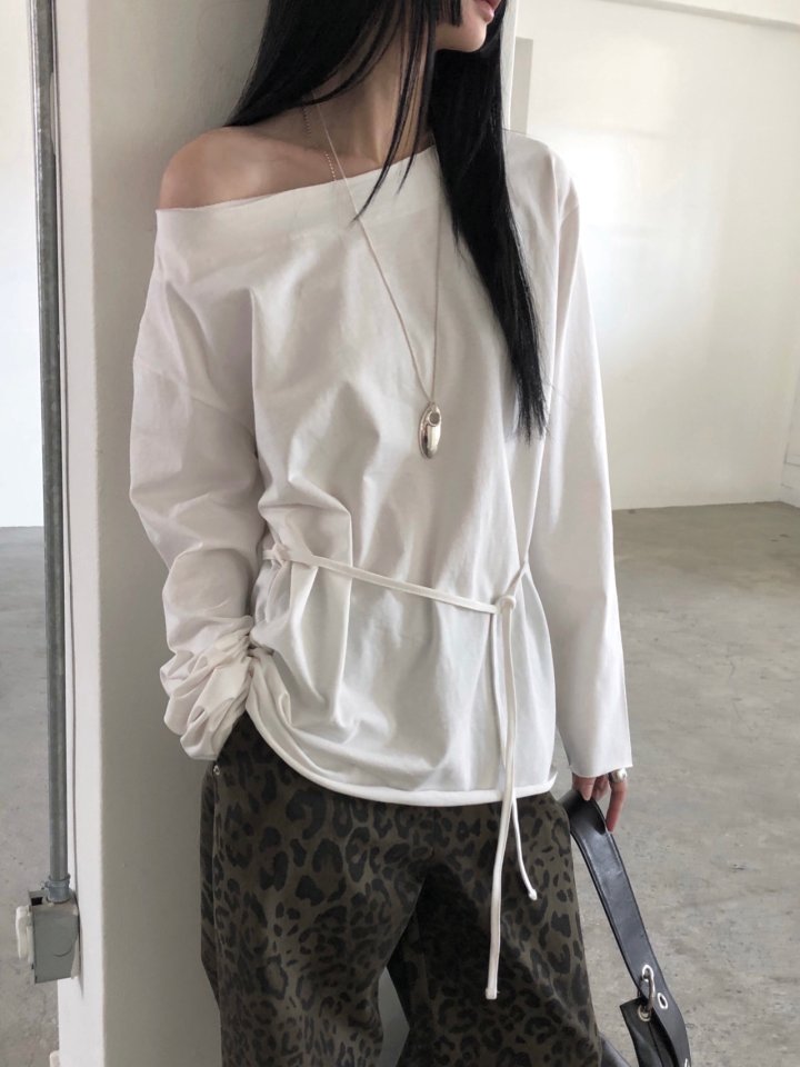 Jeiin - Korean Women Fashion - #vintagekidsstyle - Cutting Long Sleeve Tee - 7