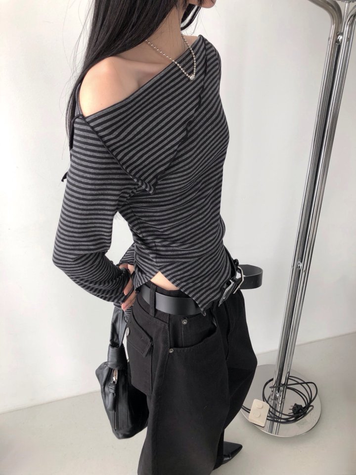 Jeiin - Korean Women Fashion - #womensfashion - Lily Off Long Sleeve Tee - 5