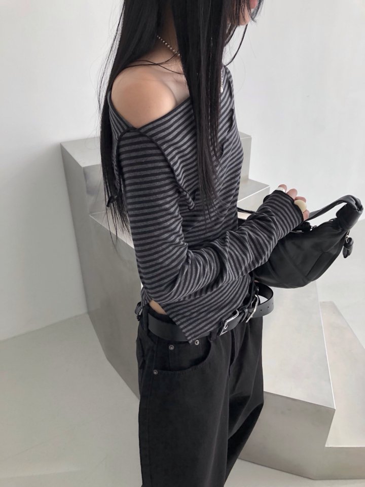 Jeiin - Korean Women Fashion - #womensfashion - Lily Off Long Sleeve Tee - 9
