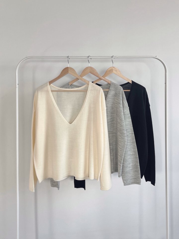 Jeiin - Korean Women Fashion - #womensfashion - Deep V Knit