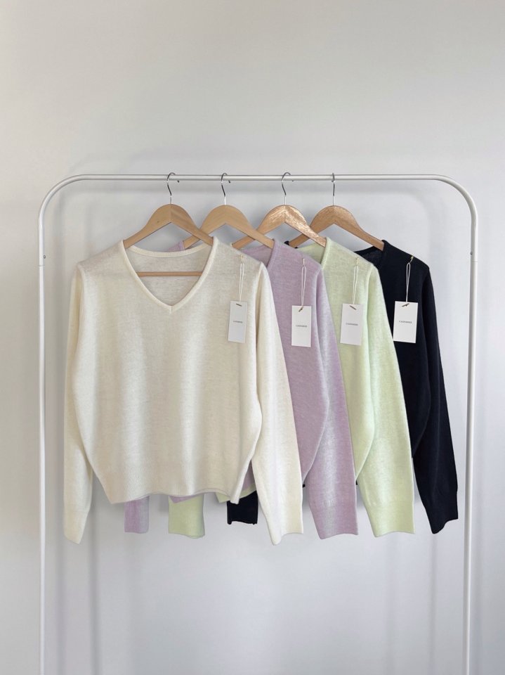 Jeiin - Korean Women Fashion - #womensfashion - Gram V Knit