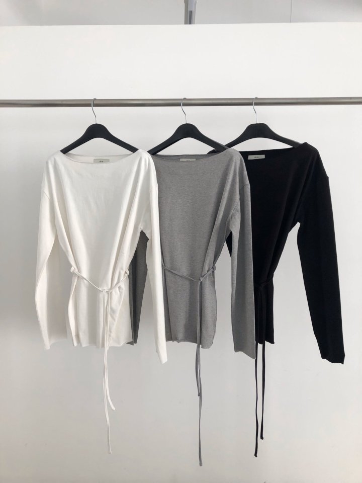 Jeiin - Korean Women Fashion - #womensfashion - Cutting Long Sleeve Tee