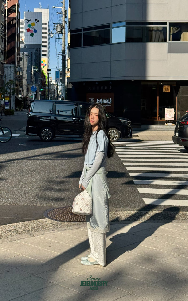 Jejeunosity - Korean Women Fashion - #shopsmall - Modern Tee - 4