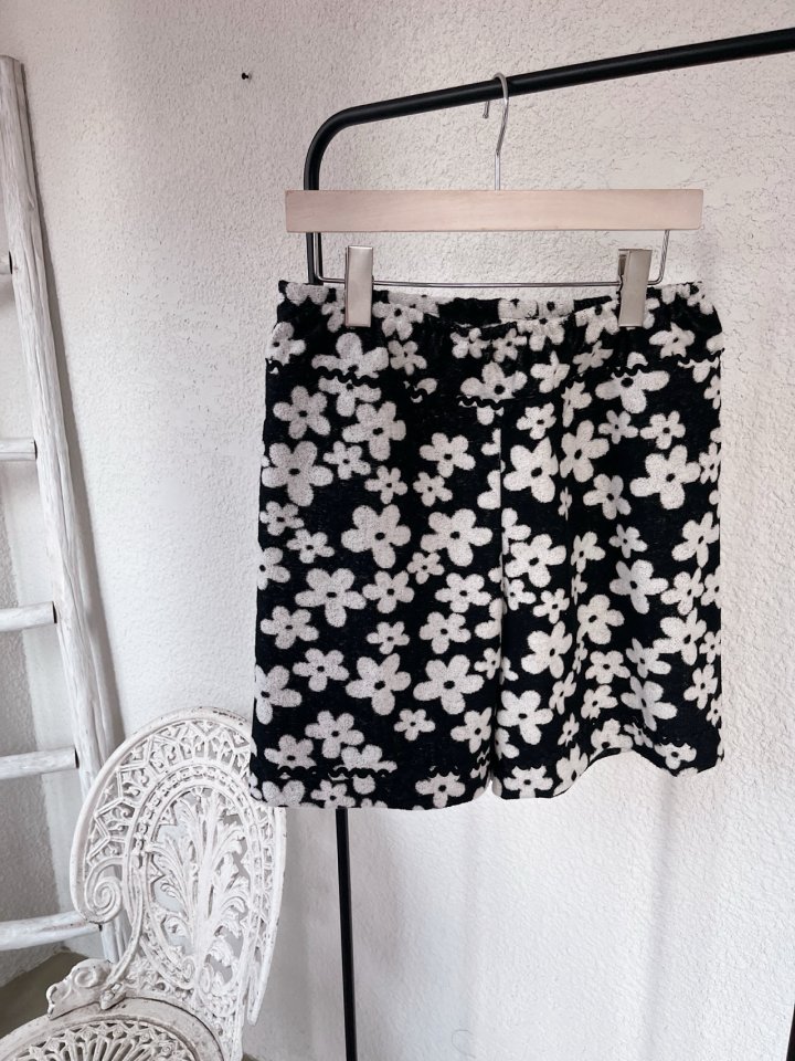 Lagrass - Korean Women Fashion - #momslook - Karin Shorts - 9