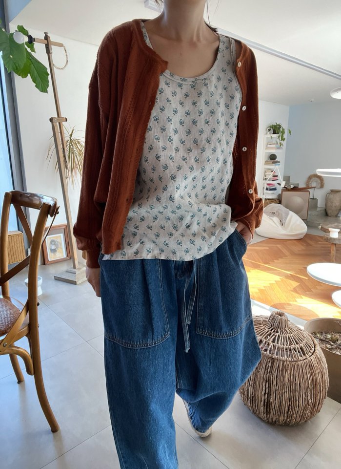 Lagrass - Korean Women Fashion - #restrostyle - Celle Sleeveless Top - 4