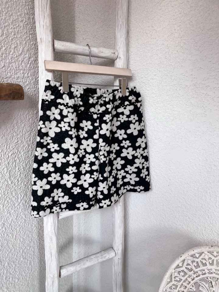 Lagrass - Korean Women Fashion - #momslook - Karin Shorts - 4