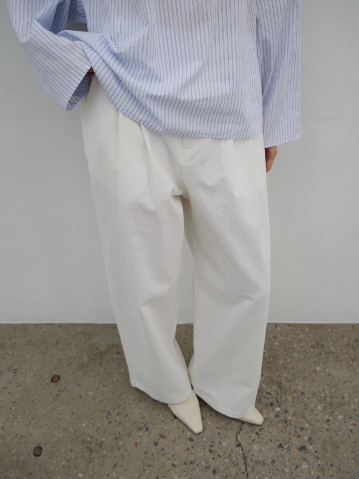 Green Tea Cotton Wide Two-Tuck Pants by Lenoii for Women - view 4