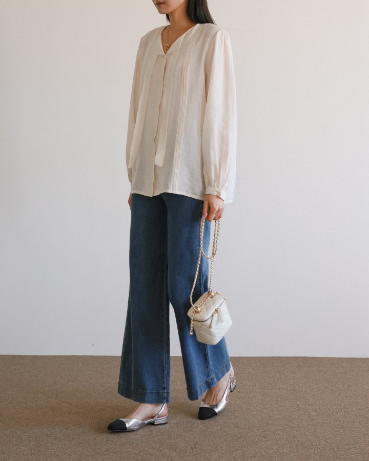 Lovely - Korean Women Fashion - #momslook - Tie Pintuck Blouse - 2