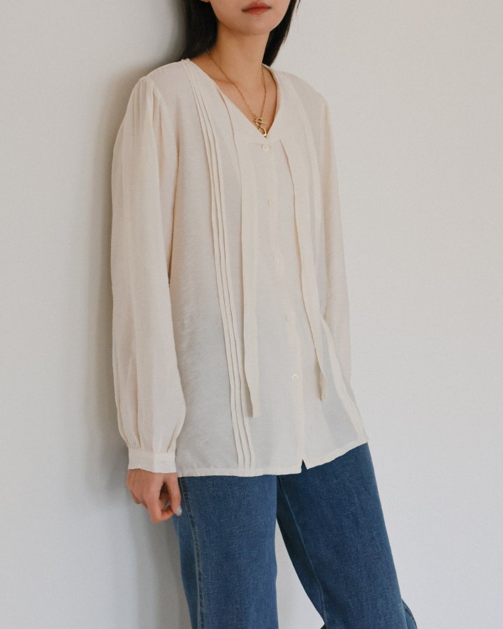 Lovely - Korean Women Fashion - #momslook - Tie Pintuck Blouse - 8