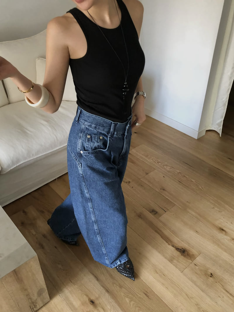 Made - Korean Women Fashion - #momslook - Muse Sleeveless Tee - 6