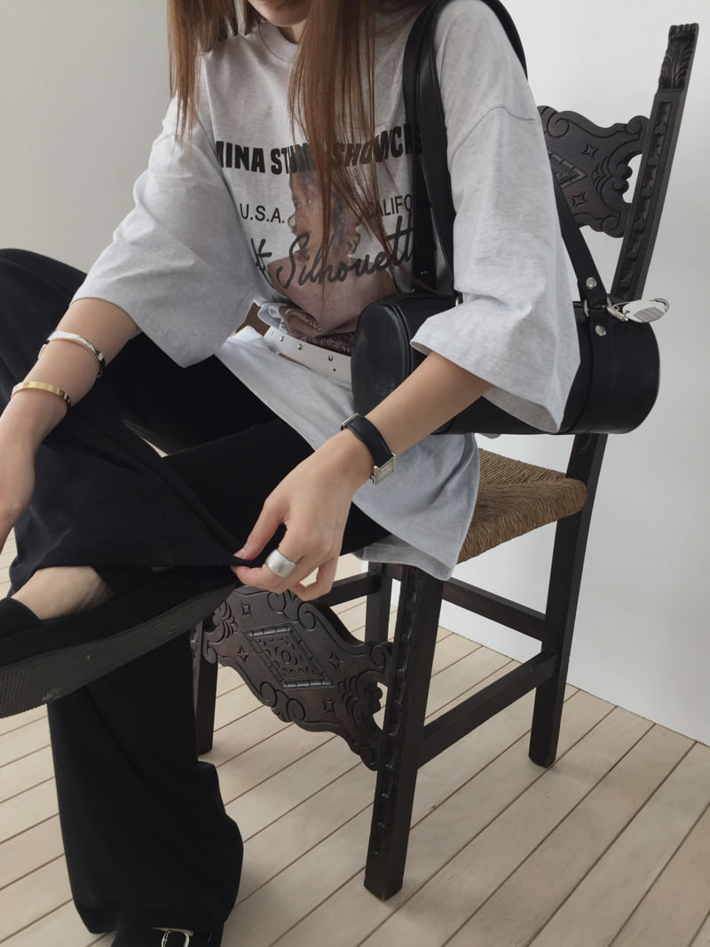 Made - Korean Women Fashion - #vintageinspired - Soft Graphic Short Sleeved Tee - 3
