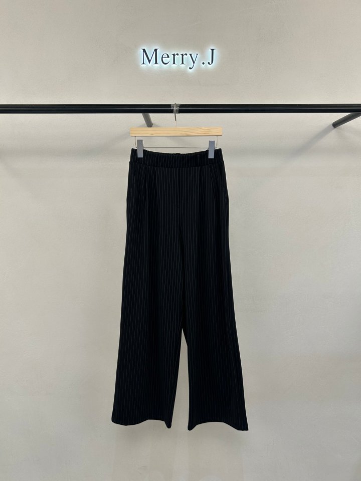 Merry J - Korean Women Fashion - #momslook - Stripe Pintuck Span Pants - 7