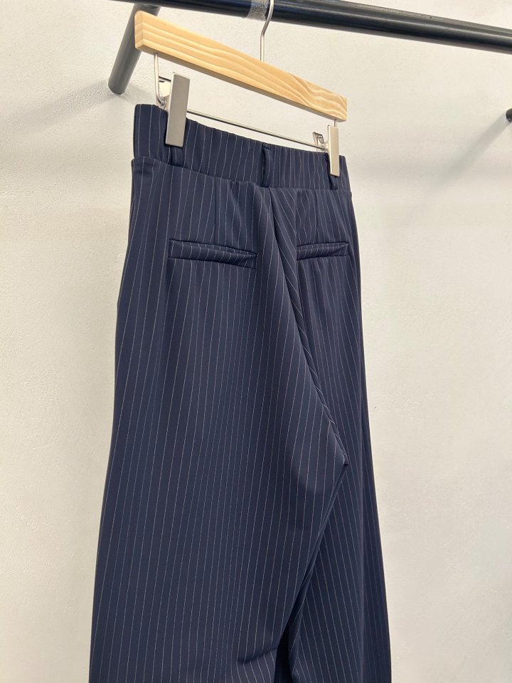 Merry J - Korean Women Fashion - #momslook - Stripe Pintuck Span Pants - 9