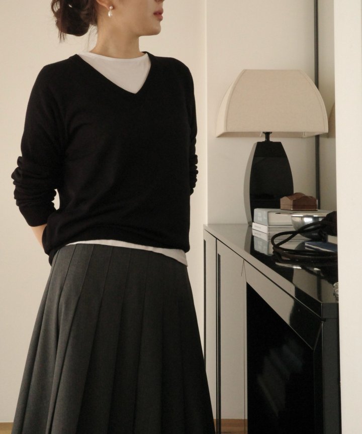 Moani - Korean Women Fashion - #momslook - Summer Silk-Wool V-Neck Knit