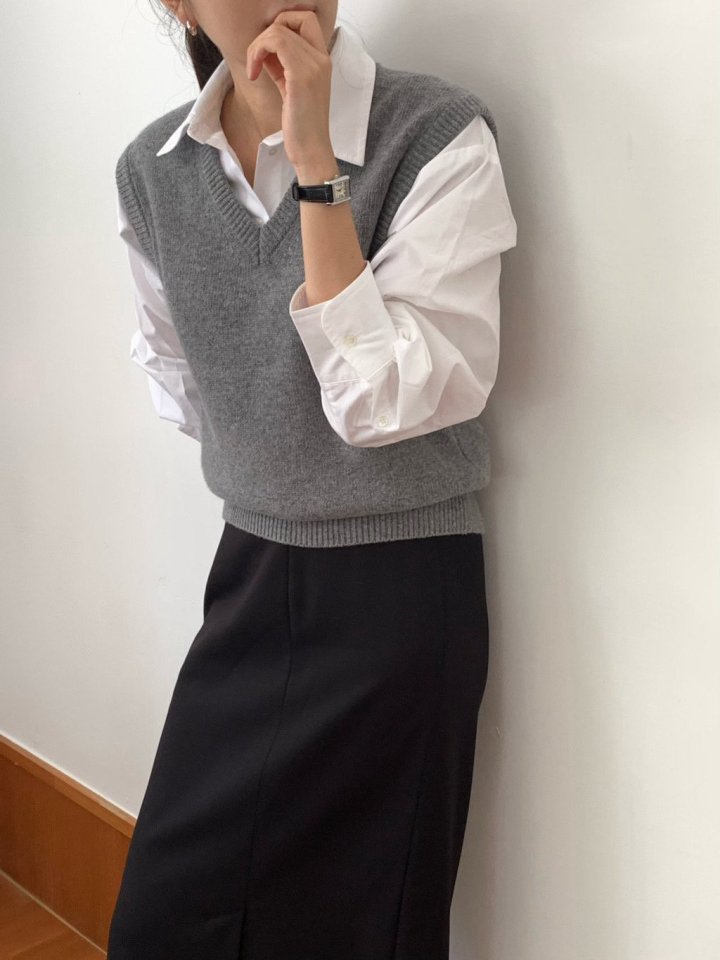 Moani - Korean Women Fashion - #momslook - V-Neck Knit Vest - 7