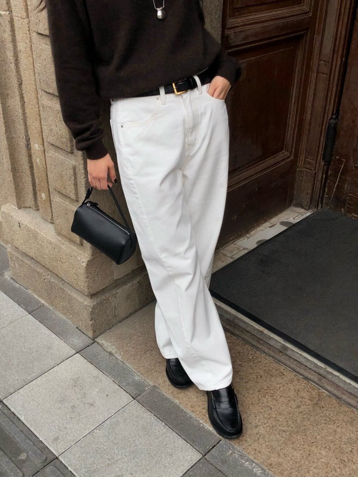 Moani - Korean Women Fashion - #momslook - Curved Denim Pants - 6