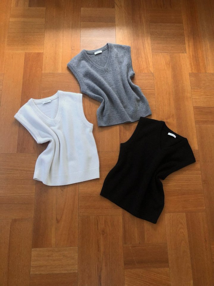 Moani - Korean Women Fashion - #pursuepretty - V-Neck Knit Vest - 12