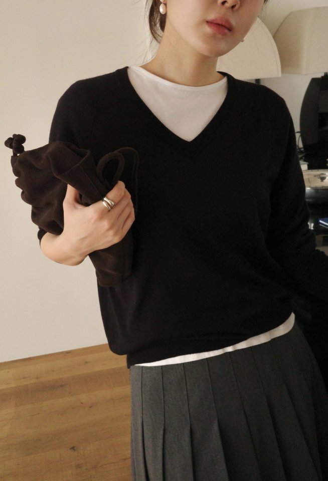 Moani - Korean Women Fashion - #womensfashion - Summer Silk-Wool V-Neck Knit - 2
