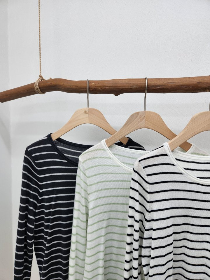 Most - Korean Women Fashion - #romanticstyle - Normal Stripe Round Tee - 6