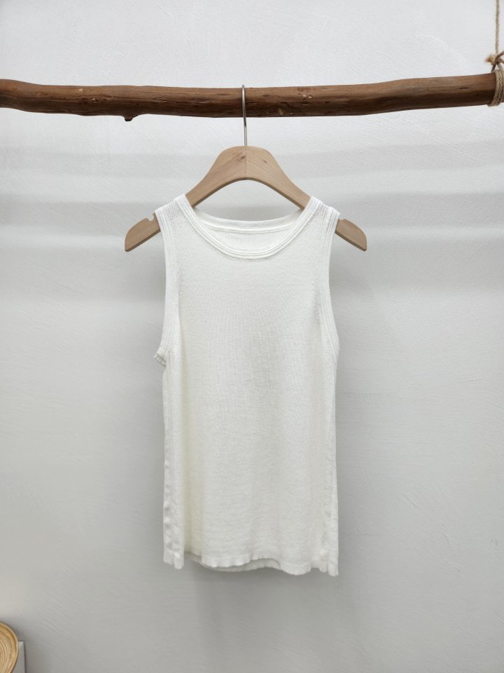 Most - Korean Women Fashion - #vintageinspired - Liss Sleeveless Top - 4