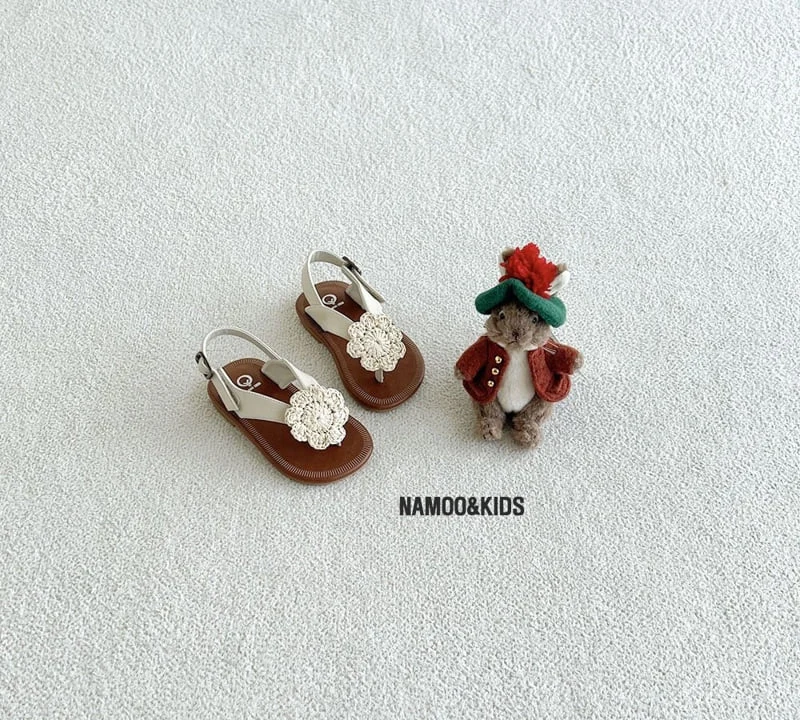 Namoo & Kids - Korean Children Fashion - #childrensboutique - Vanilla Flower Flip Flops - 9