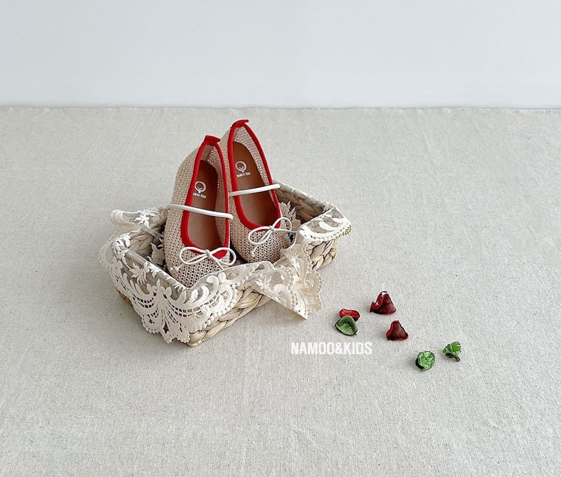 Namoo & Kids - Korean Children Fashion - #stylishchildhood - Yanggaeng Rattan Mary Janes