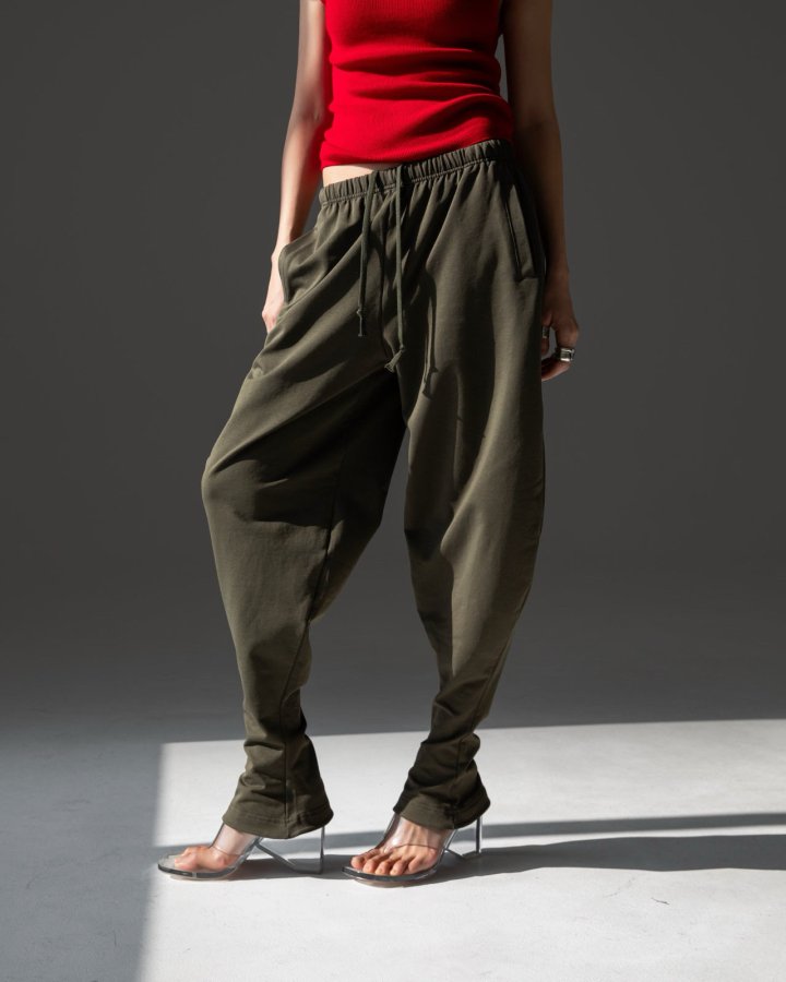 Paper Moon - Korean Women Fashion - #momslook - Curved Balloon Leg Jersey Pants - 3