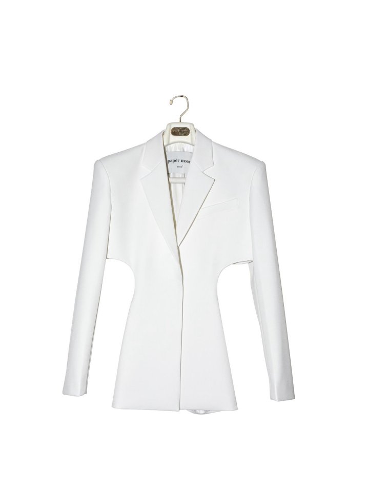 Paper Moon - Korean Women Fashion - #thatsdarling - Squared Shoulder Cut Out Waist Detail Minimal Blazer - 5