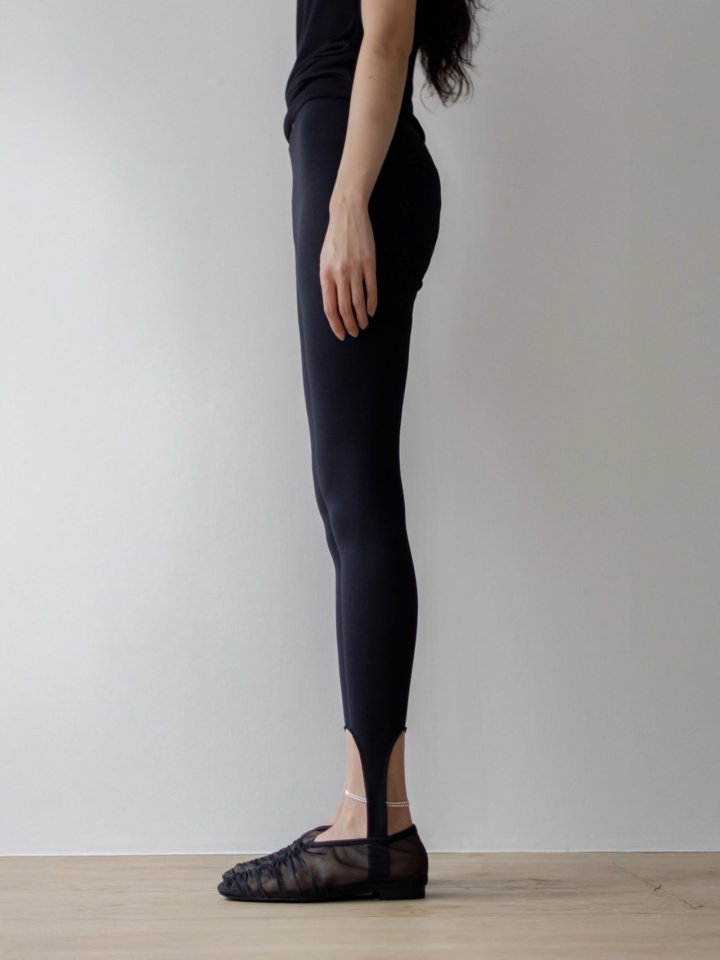 Paper Moon - Korean Women Fashion - #momslook - Stirrup Stretch Leggings - 4