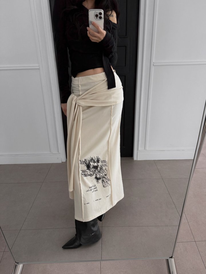 Rare Closet - Korean Women Fashion - #momslook - Off Seam Tie Skirt - 2