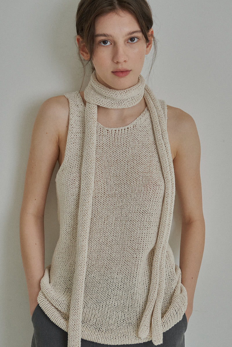 Reirai - Korean Women Fashion - #vintageinspired - Soap Muffler Sleeveless Set - 8