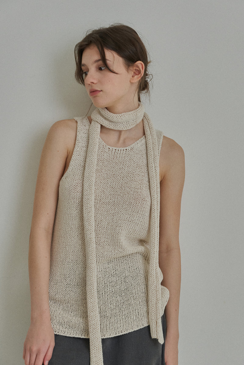 Reirai - Korean Women Fashion - #vintagekidsstyle - Soap Muffler Sleeveless Set - 9