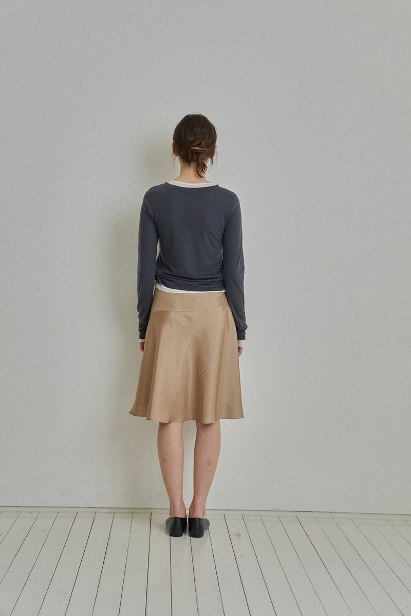 Reirai - Korean Women Fashion - #womensfashion - Layered V-Neck Tee - 11