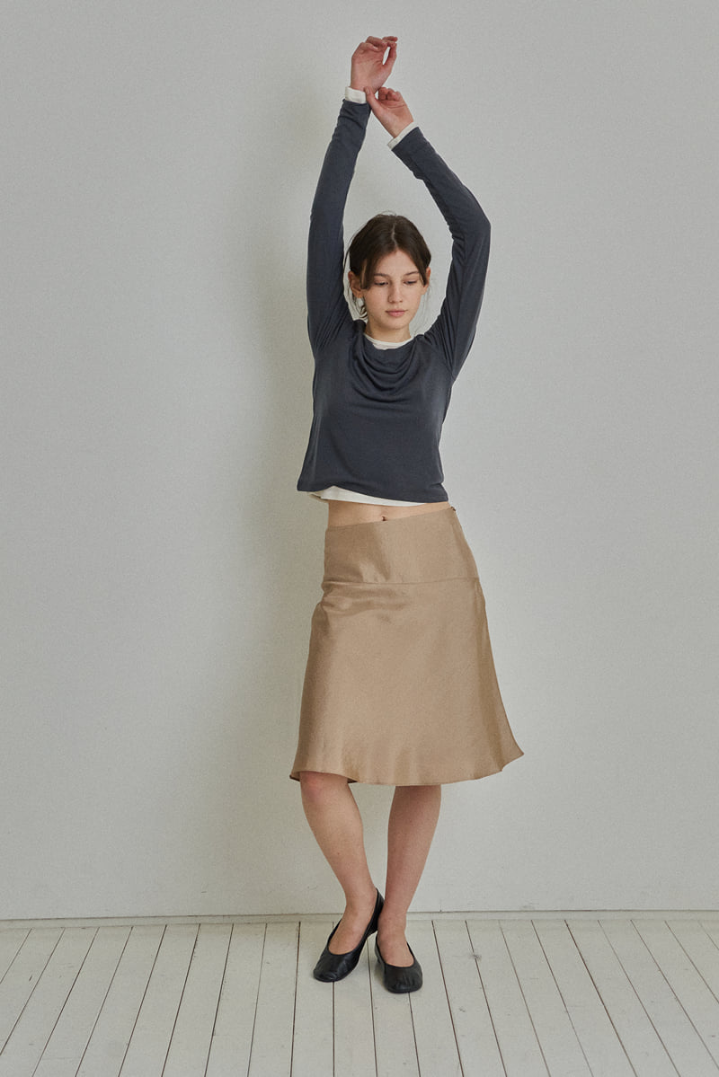 Reirai - Korean Women Fashion - #womensfashion - Diagonal Satin Skirt - 12