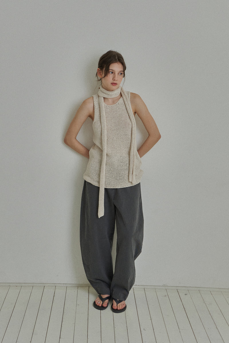 Reirai - Korean Women Fashion - #womensfashion - Soap Muffler Sleeveless Set - 7