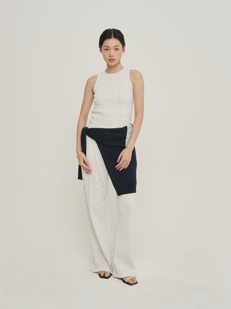 Roomk - Korean Women Fashion - #womensfashion - Waffle Sleeveless Top - 4