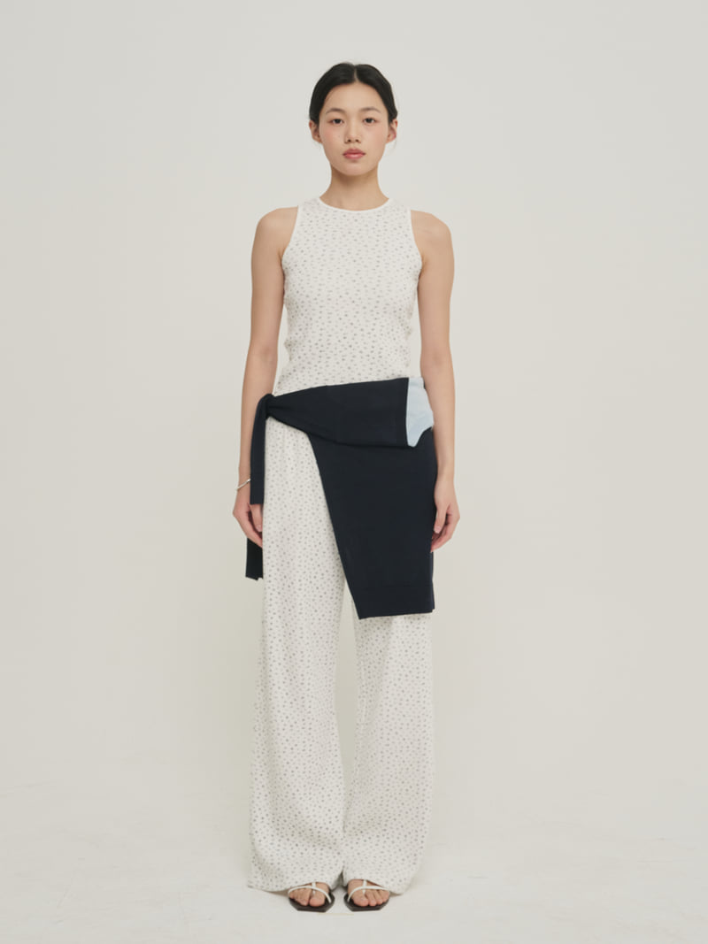 Roomk - Korean Women Fashion - #momslook - Waffle Sleeveless Top - 8