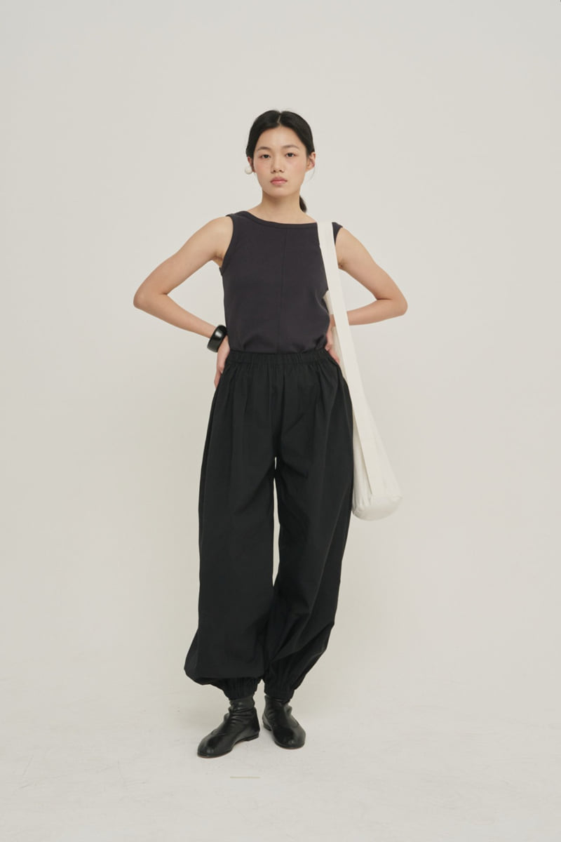 Roomk - Korean Women Fashion - #restrostyle - Ribbed Sleeveless Top - 8