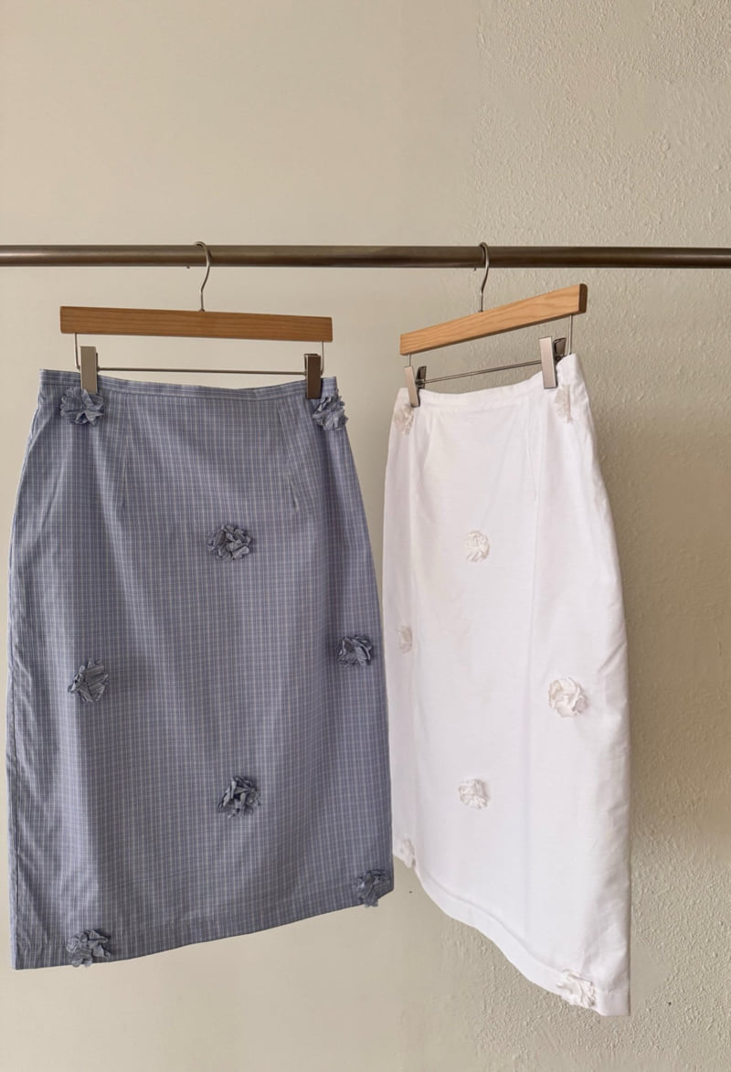 Roomk - Korean Women Fashion - #womensfashion - Flower Skirt - 2