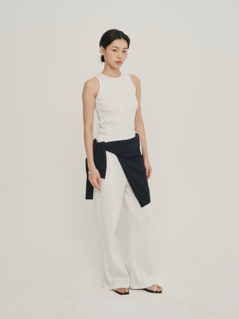 Roomk - Korean Women Fashion - #womensfashion - Waffle Sleeveless Top - 5