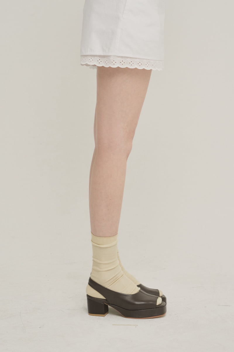 Roomk - Korean Women Fashion - #womensfashion - Lace Half Pants - 8