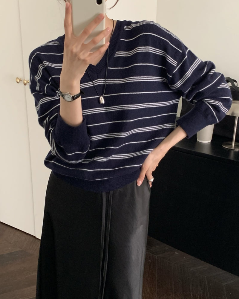 Something Else - Korean Women Fashion - #pursuepretty - Cozy Stripe V-Neck Knit - 3