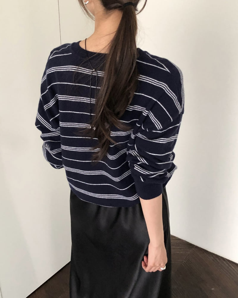Something Else - Korean Women Fashion - #romanticstyle - Cozy Stripe V-Neck Knit - 5
