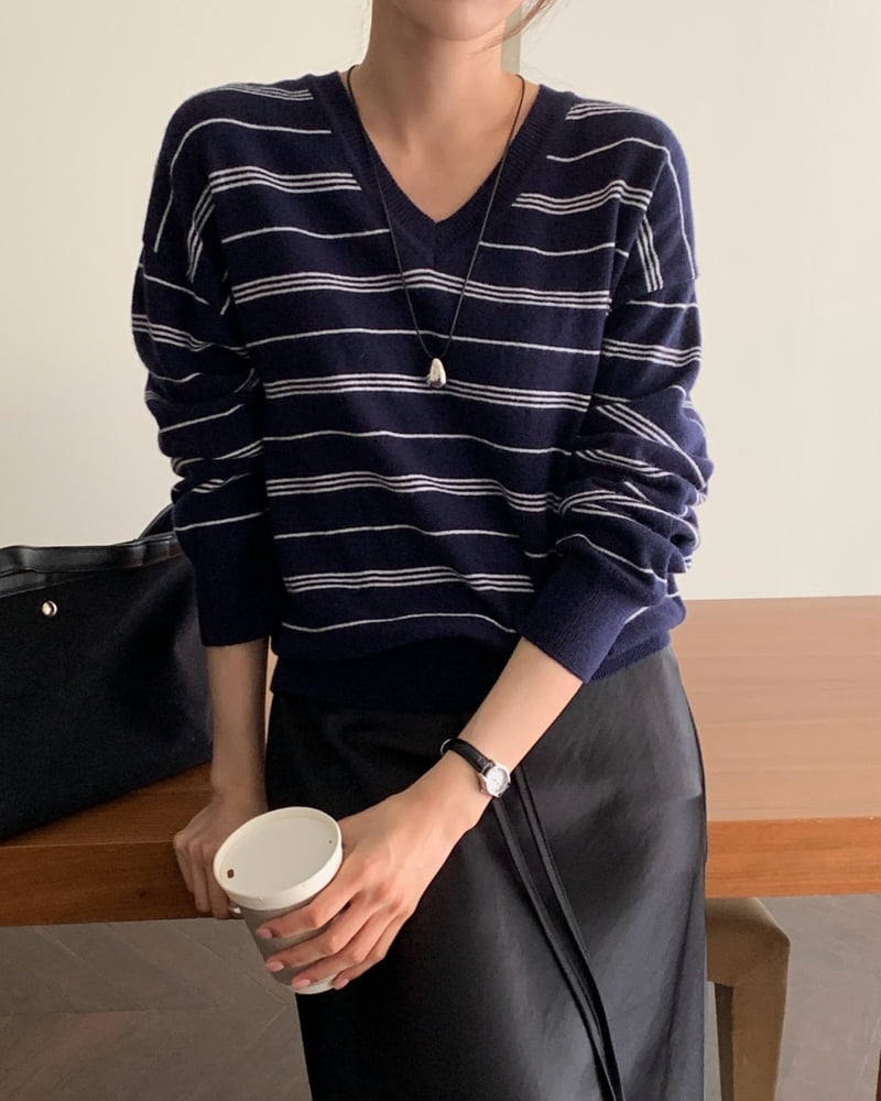 Something Else - Korean Women Fashion - #vintageinspired - Cozy Stripe V-Neck Knit